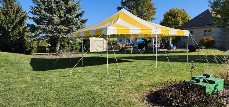 20x20 Pole Tent yellow & white